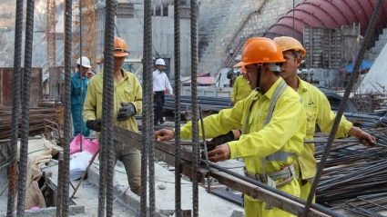 Xu hướng cạnh tranh gay gắt trên thị trường lao động cuối năm 2022