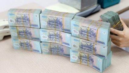 Ngân hàng mạnh tay tăng lãi suất huy động, cuộc đua hút tiền ngày càng “nóng”