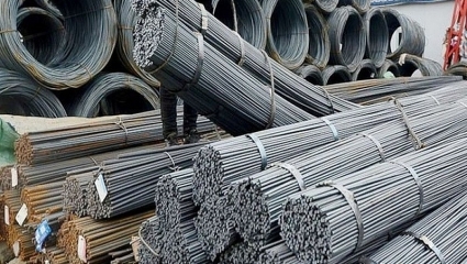 2 doanh nghiệp thép đầu tiên báo lỗ, đều kinh doanh dưới giá vốn và chịu áp lực lãi vay