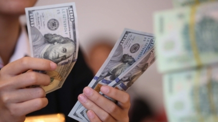 Tỷ giá tiếp tục “nổi sóng” trên thị trường tự do