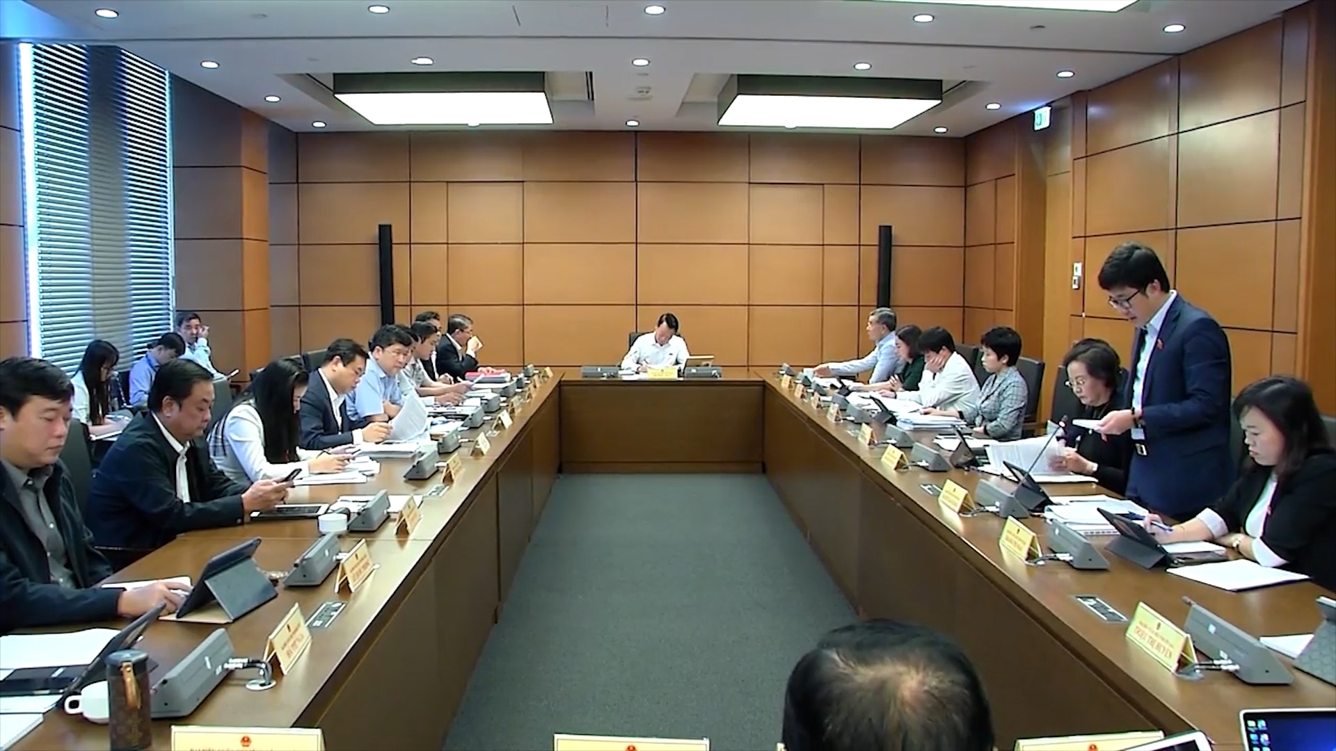 Các đại biểu Quốc hội sốt ruột với chậm giải ngân vốn đầu tư công