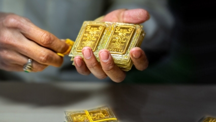 Giá vàng SJC "quẩn quanh" mốc 67 triệu đồng/lượng