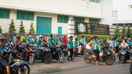 "Làn sóng" cắt giảm lao động vì thiếu đơn hàng cuối năm