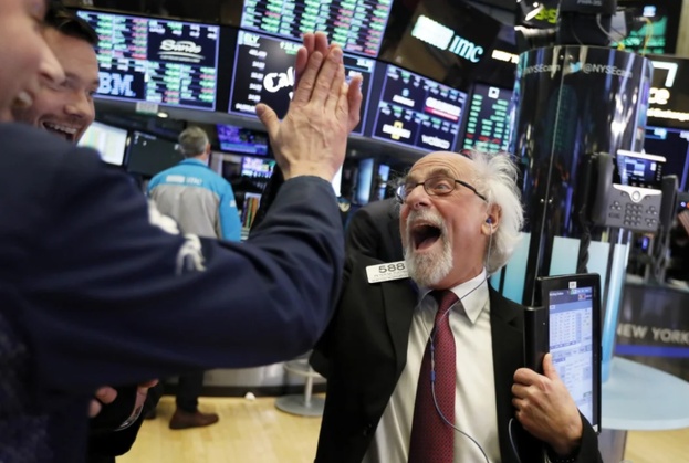 Chứng khoán Mỹ khép lại tuần tăng điểm mạnh nhất tính từ tháng 6