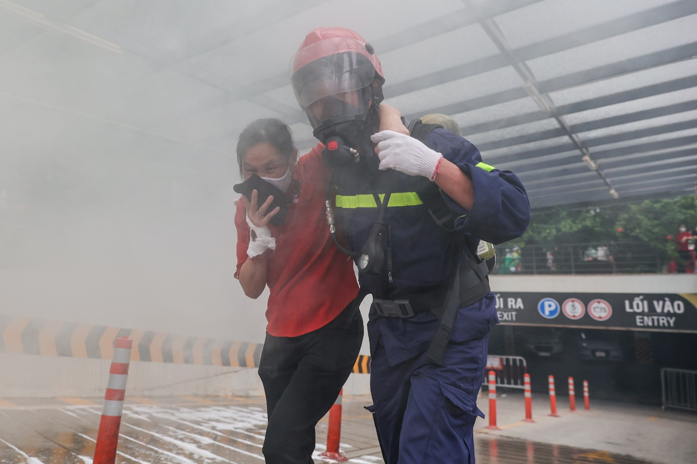 Ecopark diễn tập phòng cháy chữa cháy quy mô lớn nhất từ trước tới nay