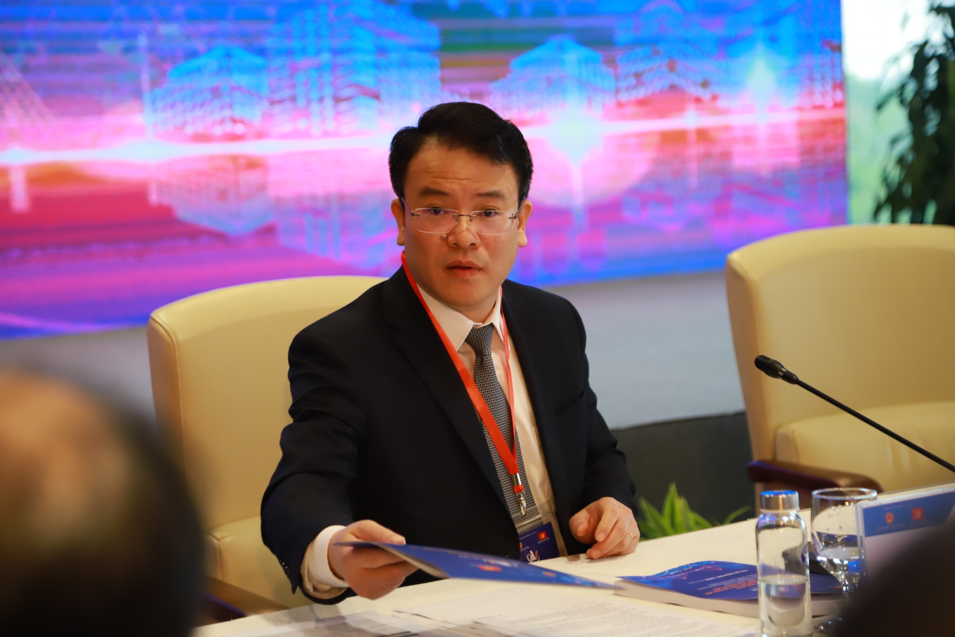 Nhiều thách thức với kỷ lục tăng tổng vốn đầu tư công năm 2023