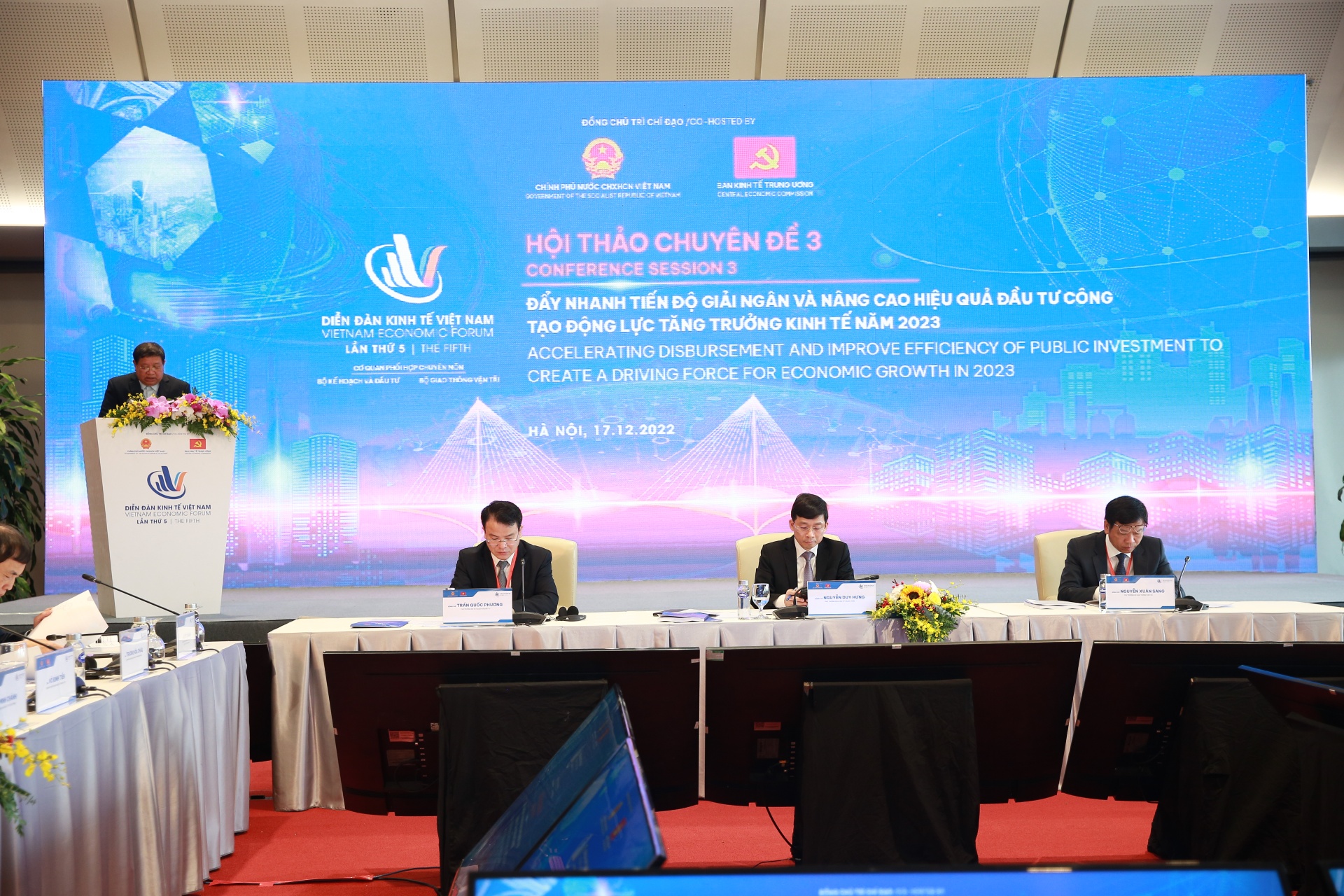 Nhiều thách thức với kỷ lục tăng tổng vốn đầu tư công năm 2023