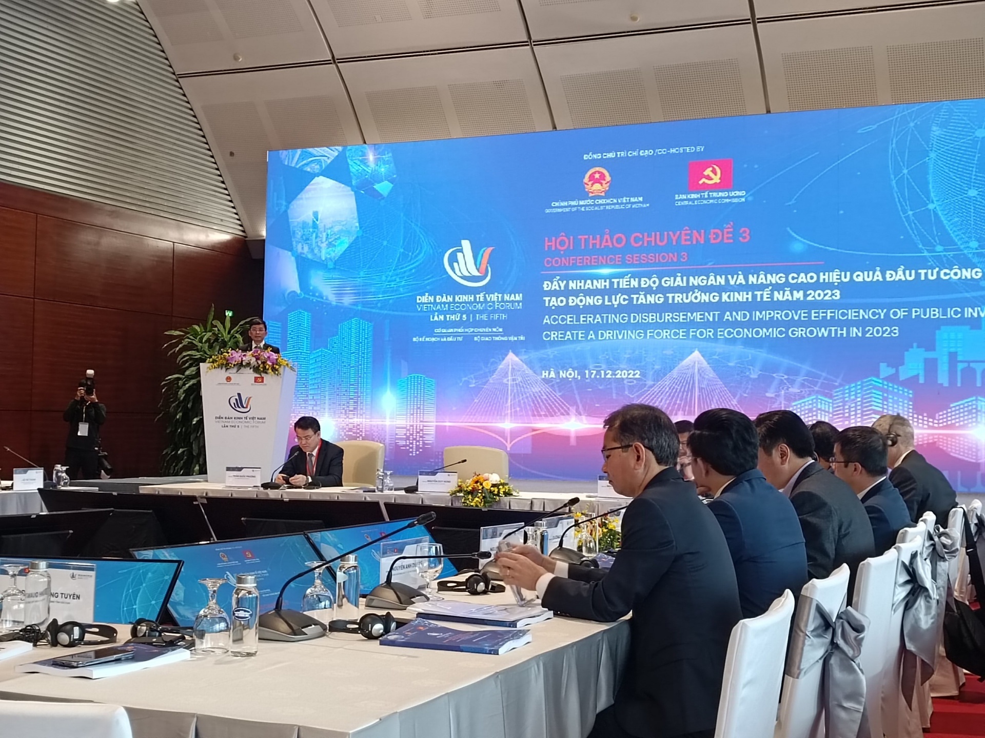 Nhiều thách thức với kỷ lục tăng tổng vốn đầu tư công năm 2023