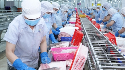 "Cạn" đơn hàng khiến doanh nghiệp thu hẹp sản xuất ngay trong mùa cao điểm