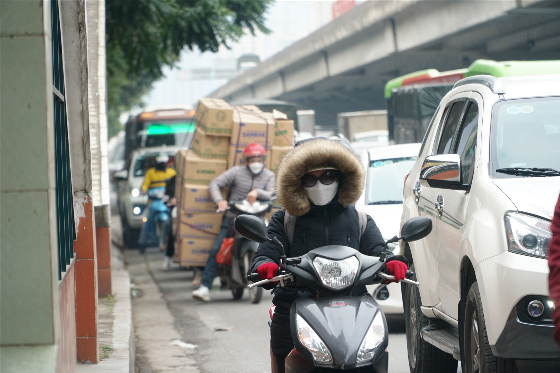 Đường Vành đai 3 dưới thấp hướng ra khỏi Hà Nội.