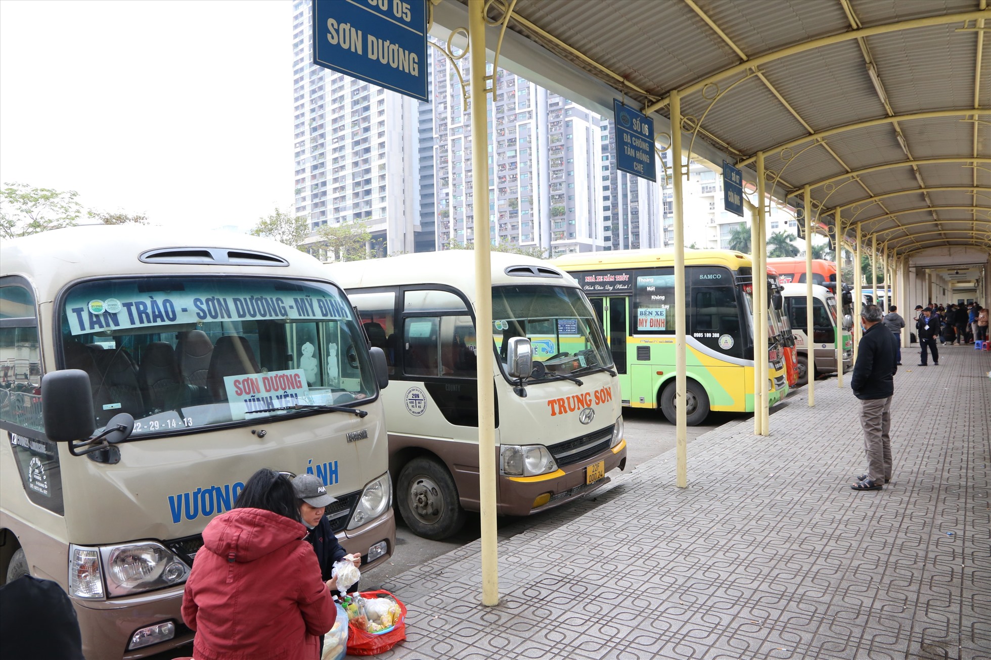 Khách đến bến xe thưa thớt trong dịp nghỉ lễ. Ảnh: Vĩnh Hoàng