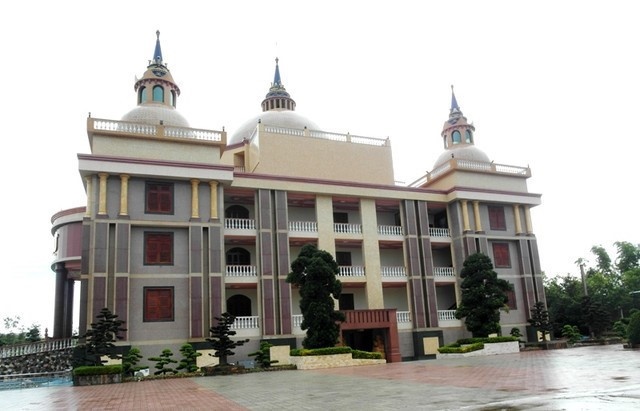 Cựu Phó Chủ tịch Ngân hàng Sacombank Trầm Bê ra tù