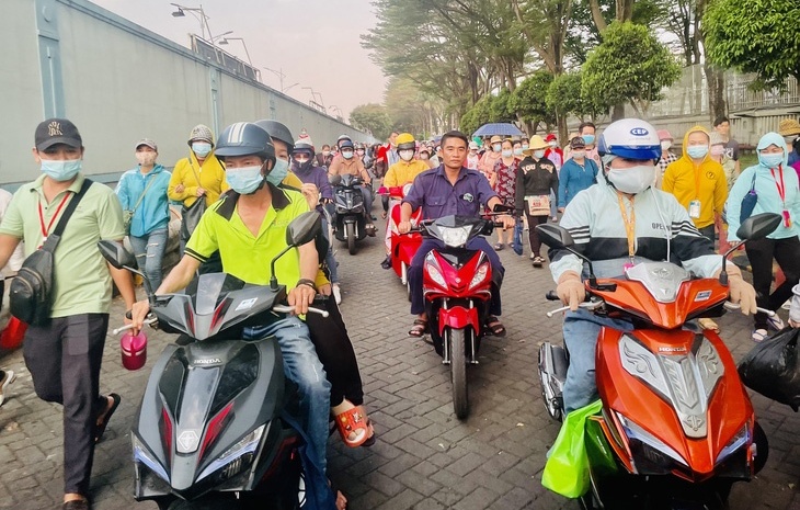 PouYuen trả lương công nhân mất việc đến tháng 3, hỗ trợ cao nhất 379 triệu đồng/người