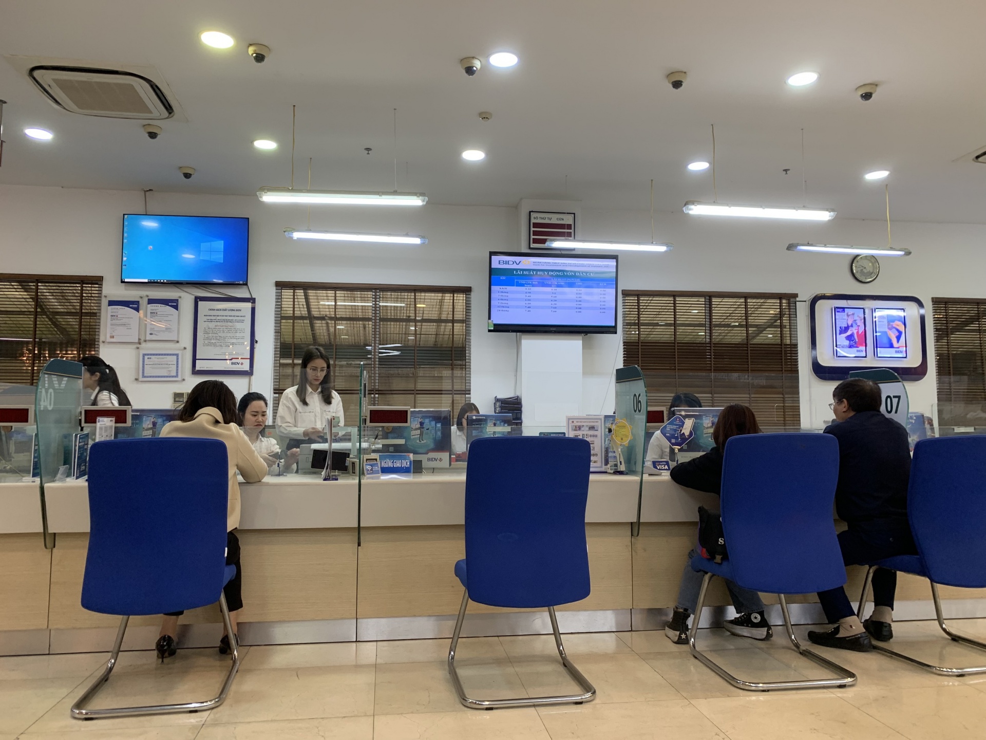 Tỷ lệ sở hữu mới nhất của khối ngoại tại 3 ngân hàng 