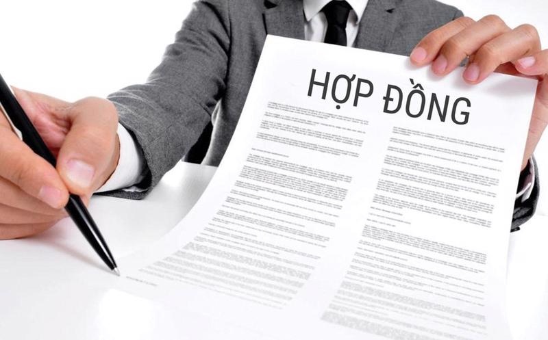 Diễn viên Ngọc Lan livestream khóc lóc vì hợp đồng bảo hiểm, lời khuyên của chuyên gia