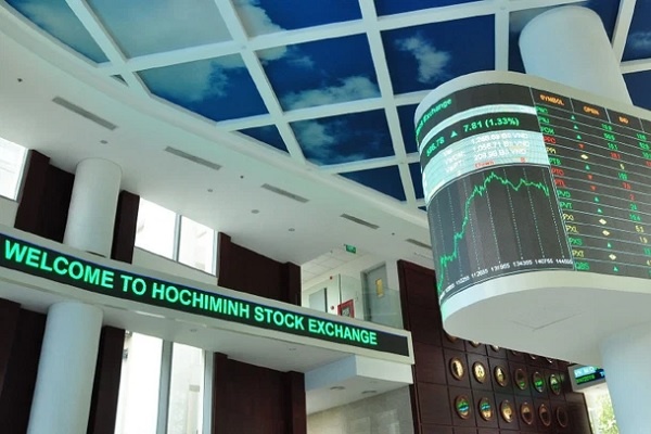 HOSE lên tiếng về nguyên nhân sàn giao dịch đóng cửa trễ 4 phút