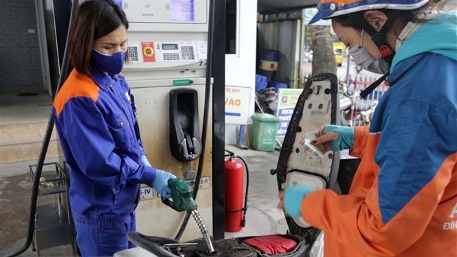 Doanh nghiệp bán lẻ xăng dầu lại 