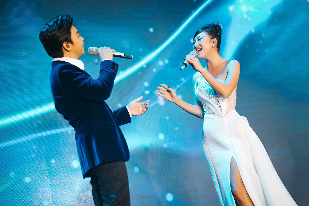 Hơn 500 khách mời thăng hoa cảm xúc với đêm nhạc “Sống Chất” tại Masteri Waterfront