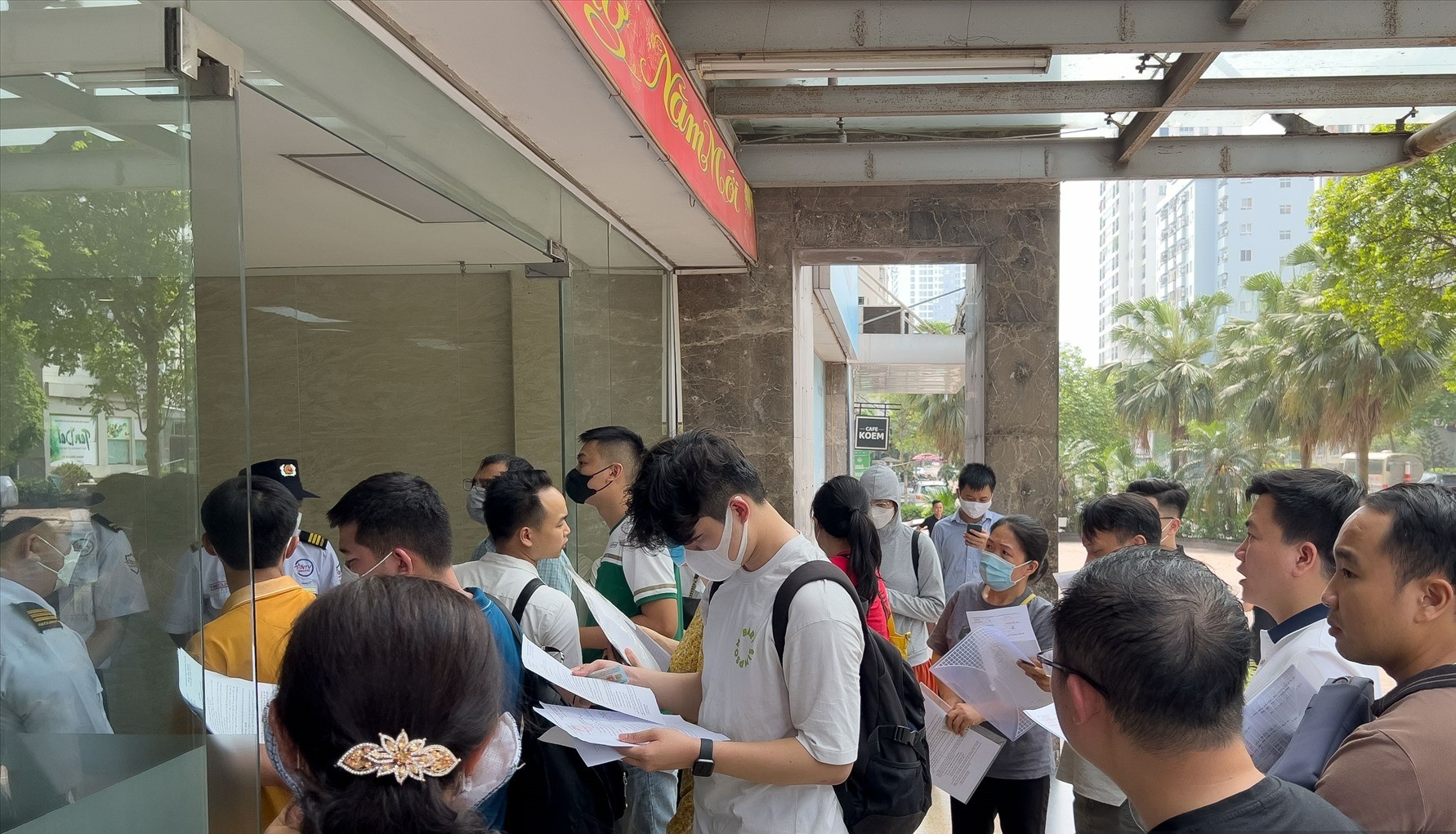 Rao bán chênh vài trăm triệu đồng căn nhà xã hội, rủi ro nào cho người mua?