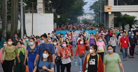 Công ty PouYuen dự chi 525 tỷ đồng hỗ trợ công nhân mất việc làm