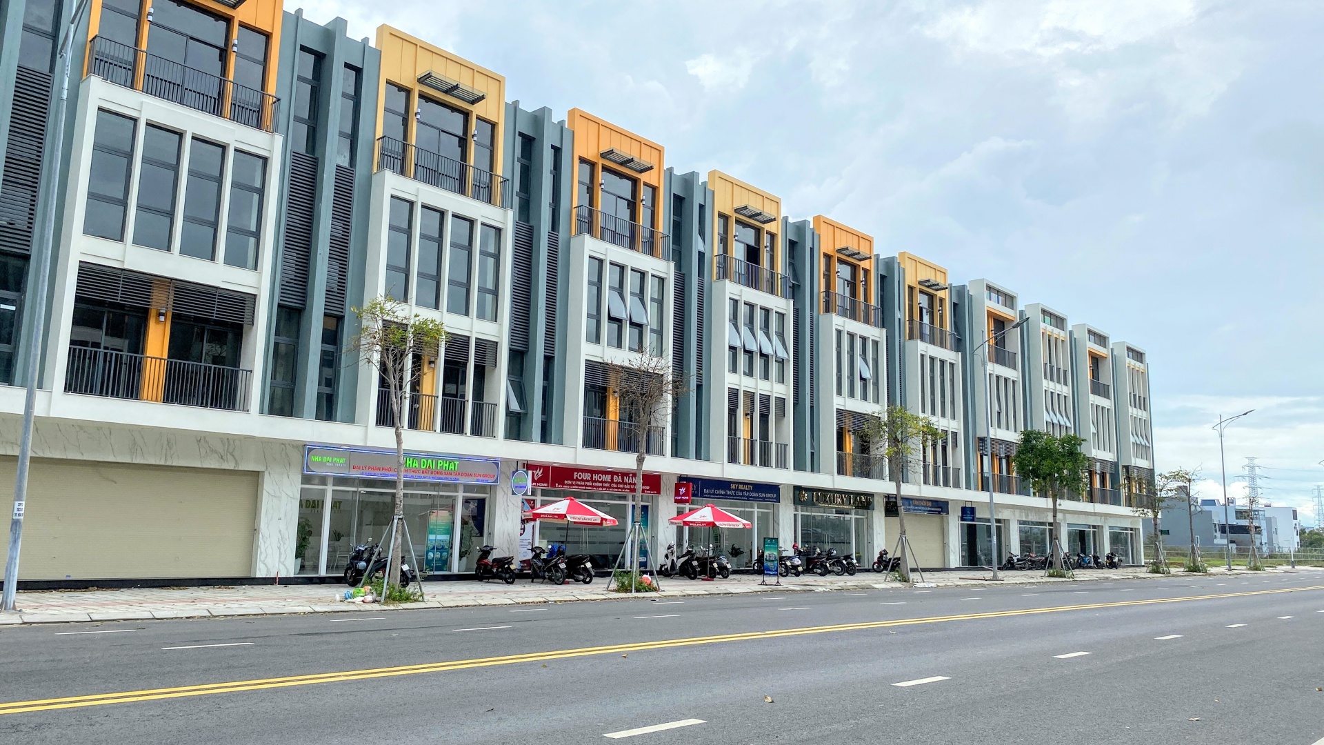 Thị trường bất động sản nghèo nàn sản phẩm, niềm tin khách hàng 