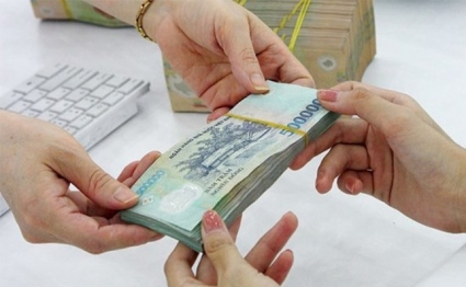 Ngân hàng Nhà nước cấm các tổ chức tín dụng cho khách hàng vay vốn để gửi tiết kiệm