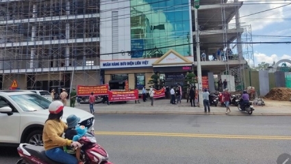 Sa thải nhân viên ngân hàng bị tố “treo” tiền của khách, LPBank khẳng định sẽ làm rõ