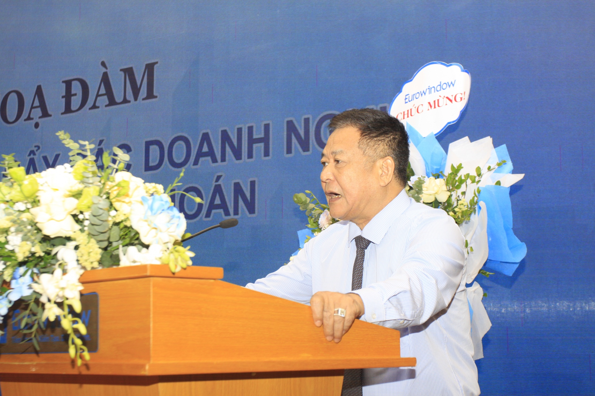 Chuyên gia bàn giải pháp thúc đẩy các doanh nghiệp lên sàn chứng khoán