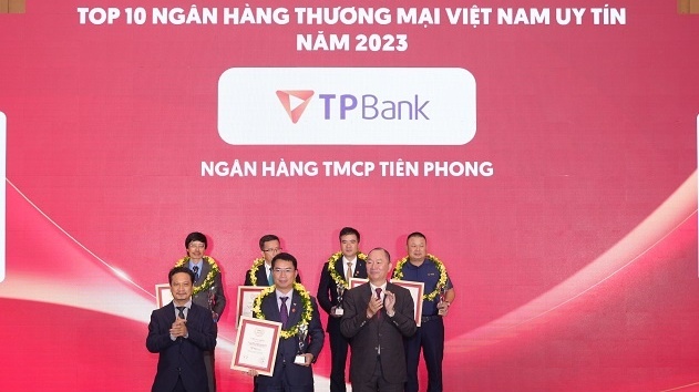 TPBank đứng thứ 4 trong Top các ngân hàng tư nhân uy tín nhất Việt Nam