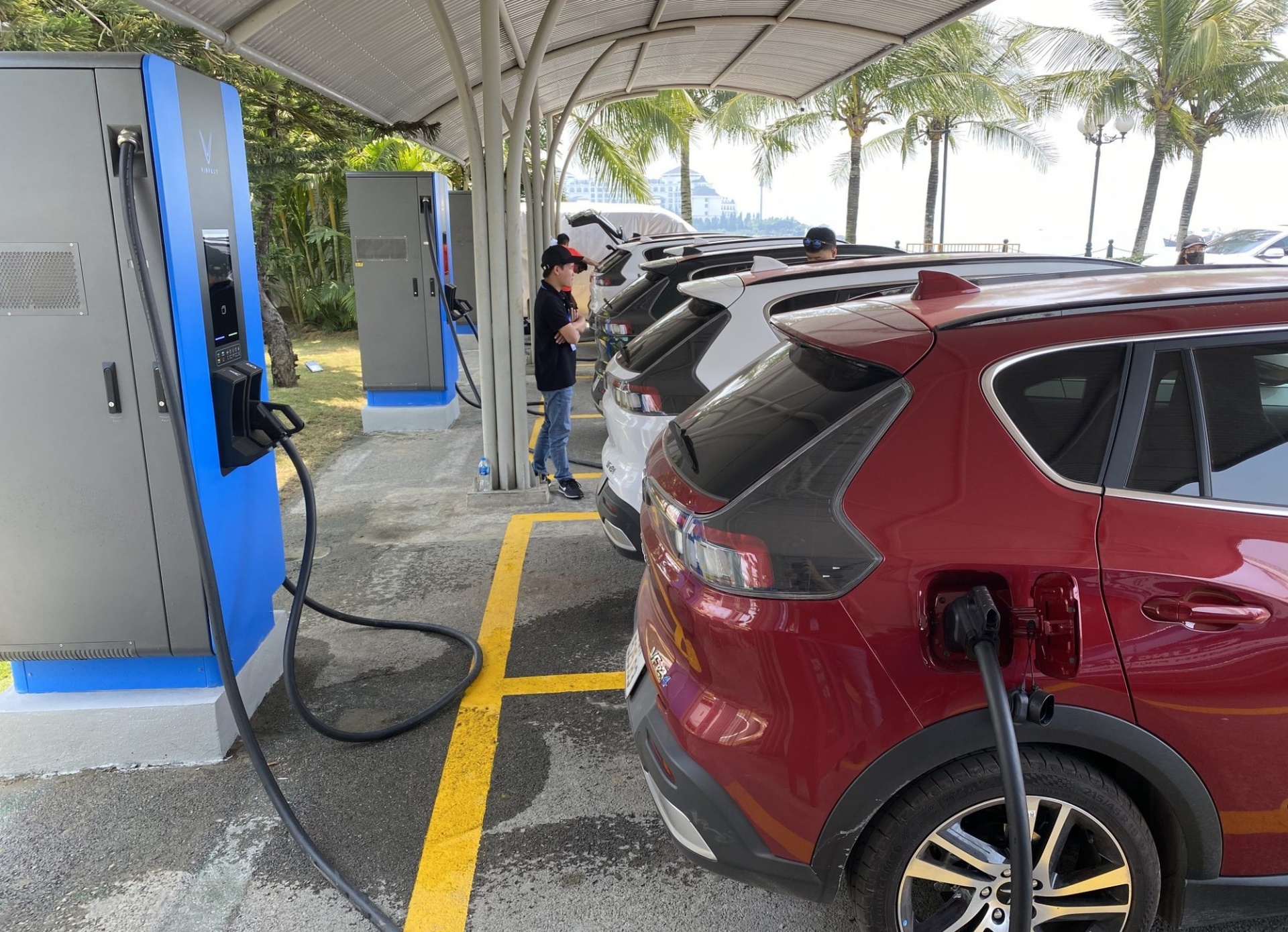 Người lao động mua ô tô điện có thể được hỗ trợ 1.000 USD