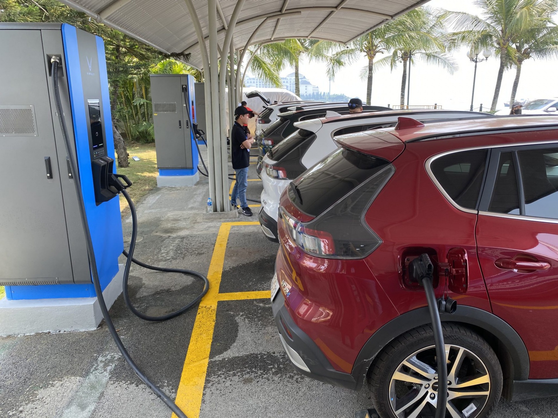 Người lao động mua ô tô điện có thể được hỗ trợ 1.000 USD