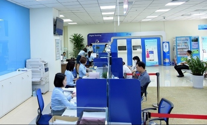 Ngân hàng lớn tiếp theo công bố cho vay để trả nợ ngân hàng khác, lãi suất thấp bất ngờ