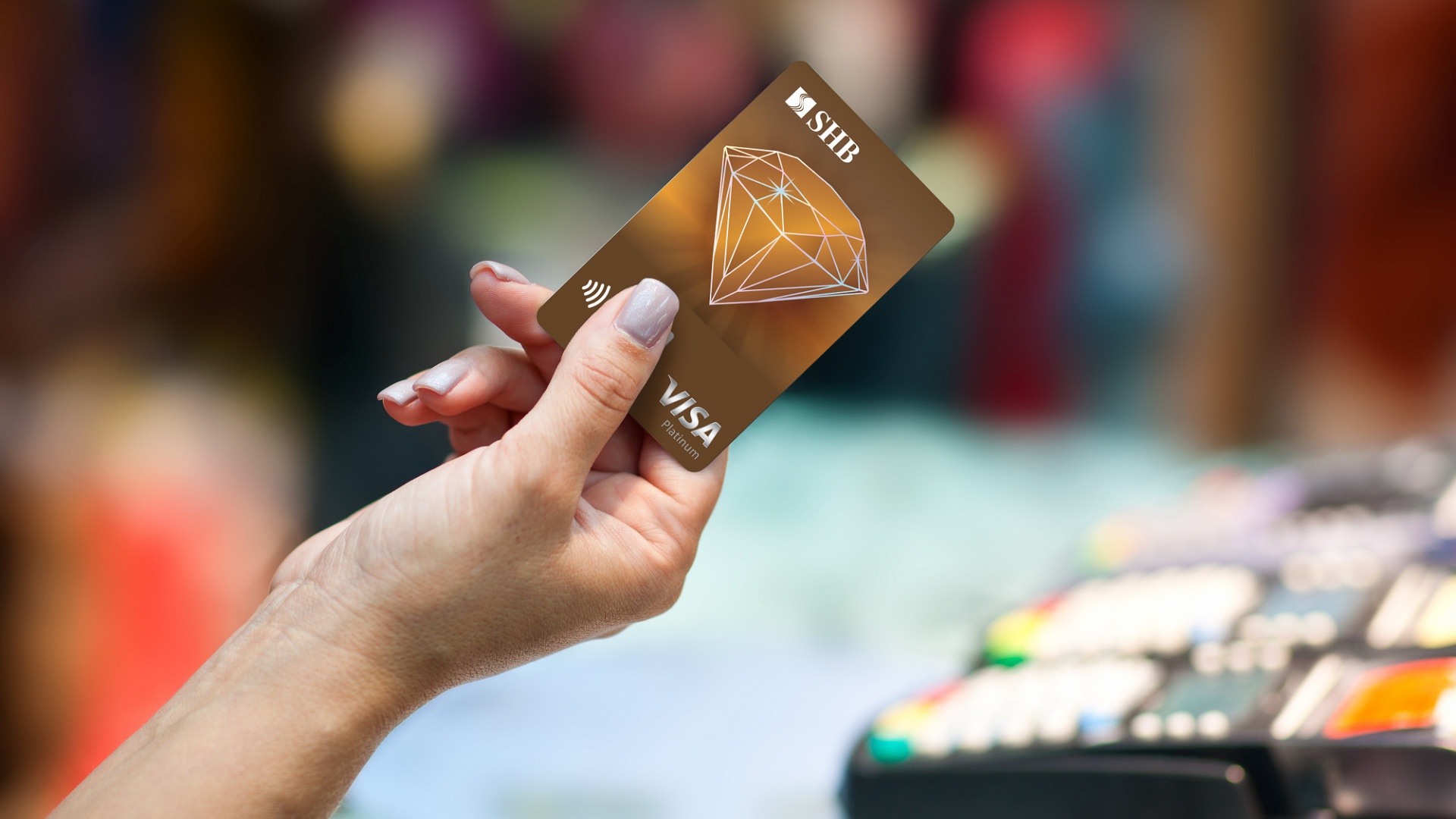 Mừng Tết đoàn viên, SHB ưu đãi hoàn tiền dành cho chủ thẻ tín dụng quốc tế