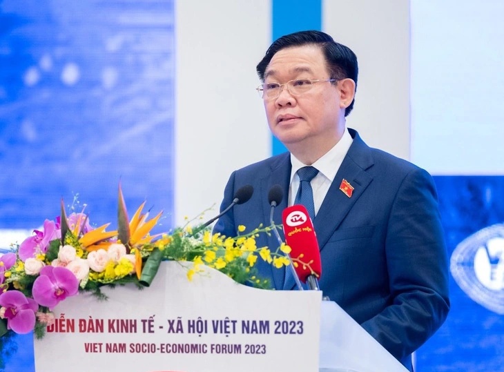 Chủ tịch Quốc hội: “Sớm thực hiện cải cách tiền lương từ 1/7/2024”