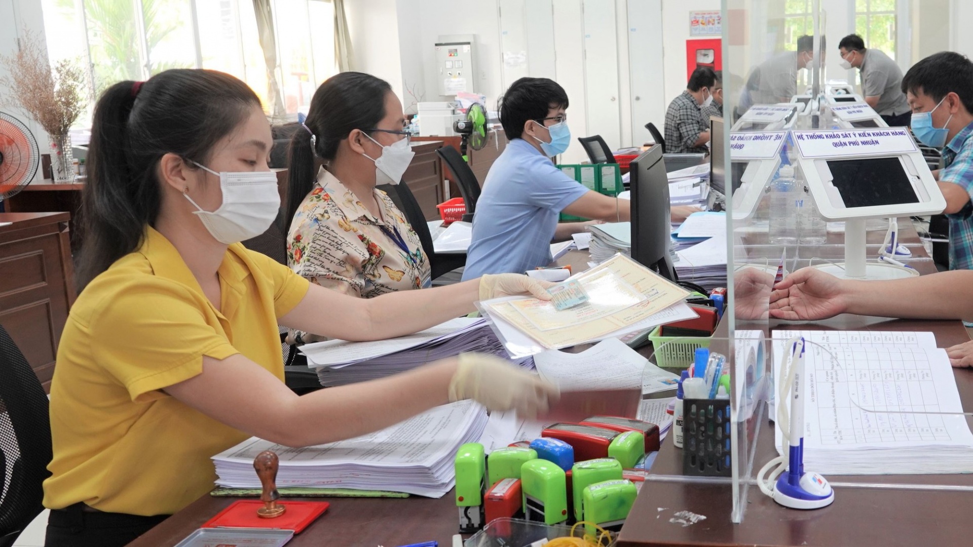 Những chính sách liên quan đến công chức, viên chức có hiệu lực từ tháng 10/2023 (Ảnh minh họa).