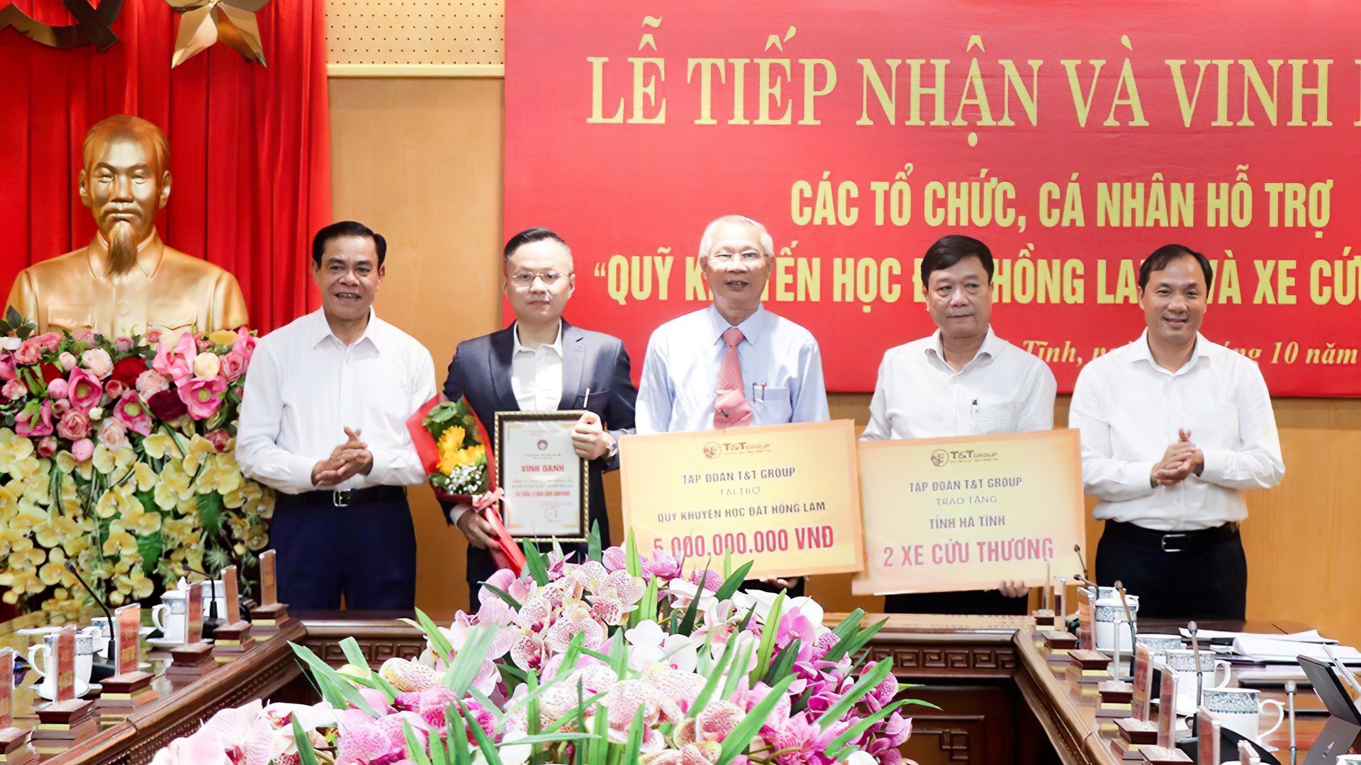 T&T Group hỗ trợ 5 tỷ đồng mở cánh cửa cho học sinh nghèo Hà Tĩnh vào đại học