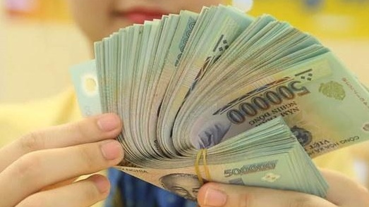 Lãnh đạo Điện lực 3 nhận lương cao nhất hơn 337 triệu đồng trong 6 tháng