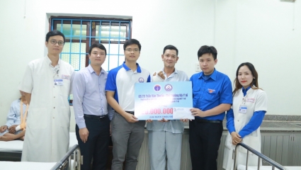 Thừa Thiên Huế: Tuổi trẻ ngành Y tế hỗ trợ bà con nghèo khắc phục sau lũ