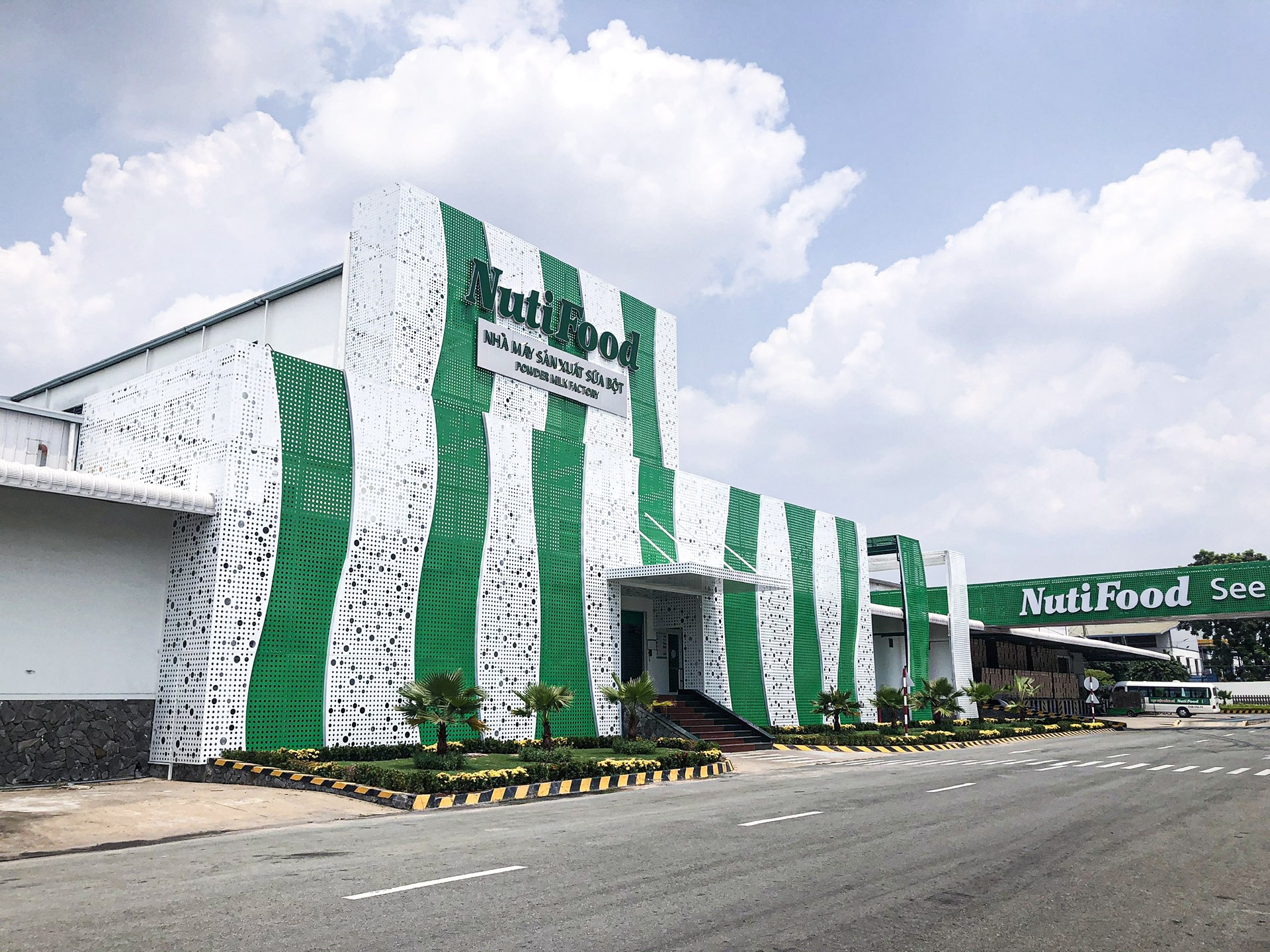 Công ty đề xuất tài trợ cầu đi bộ 1.000 tỷ đồng cho TP.HCM làm ăn ra sao?