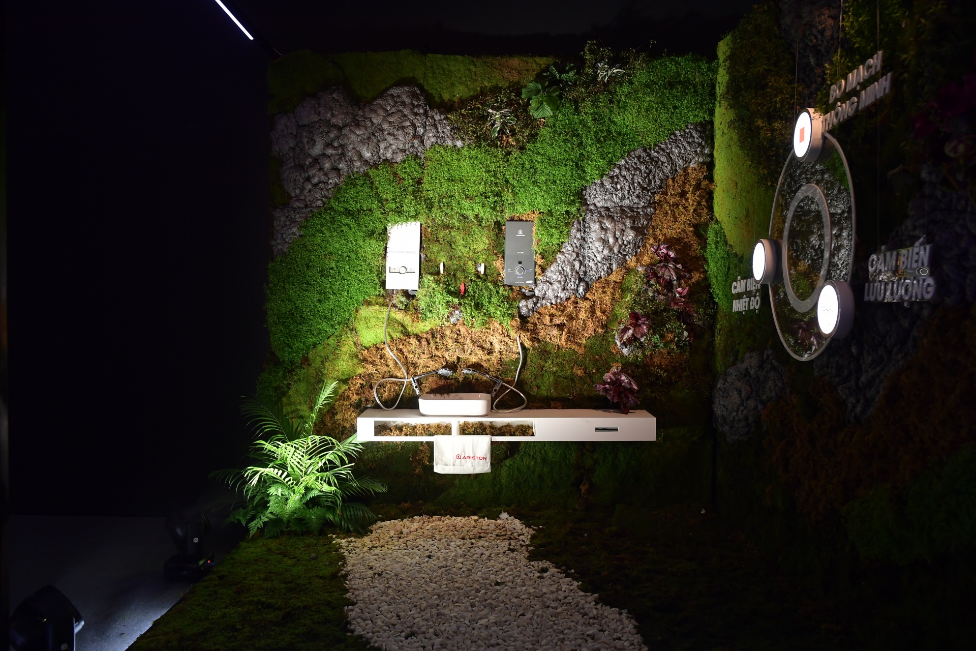 Ariton đem đến triển lãm nghệ thuật đa giác quan kỷ niệm 35 năm tại thị trường Việt Nam