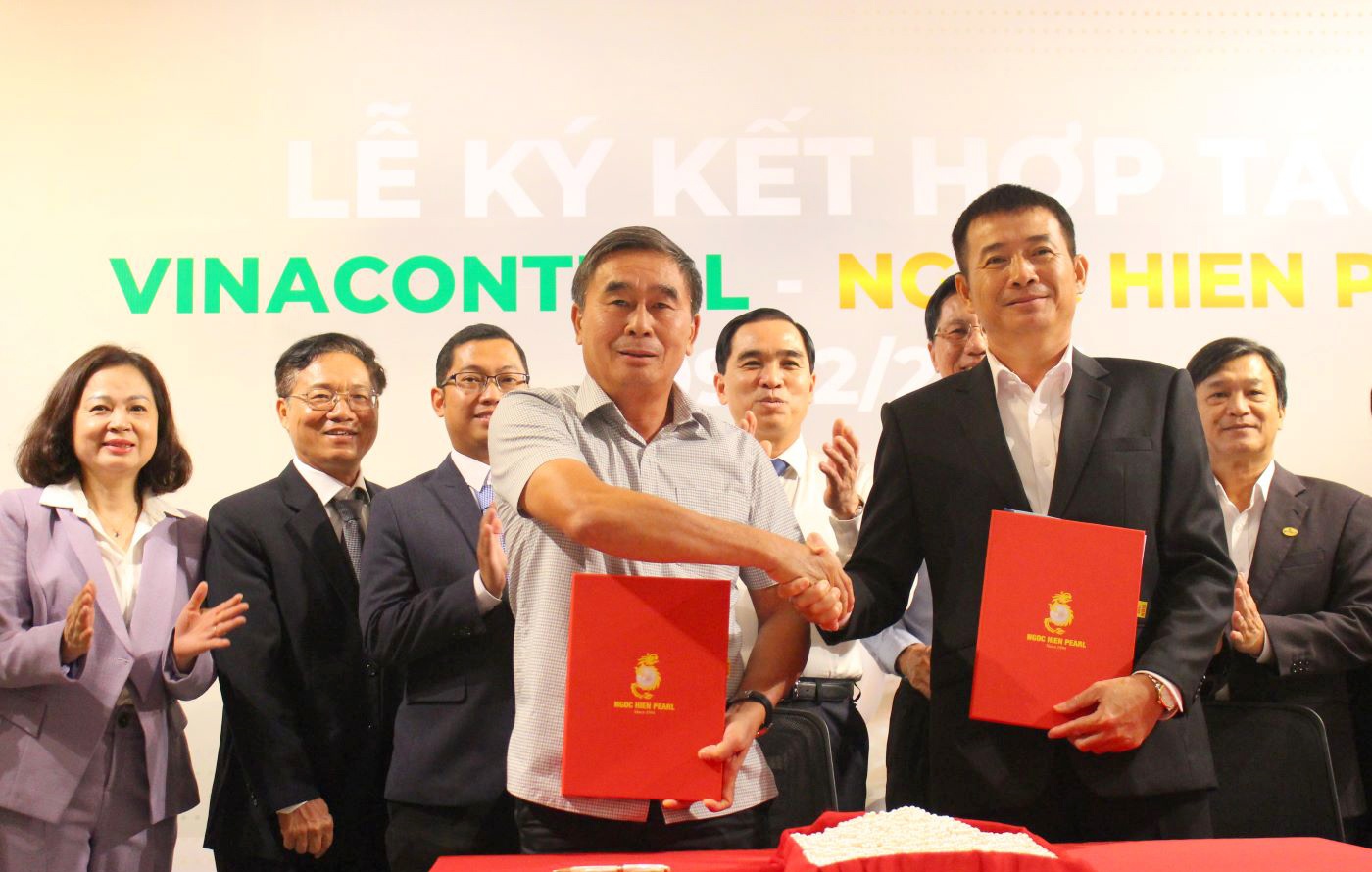 Công ty Ngọc Hiền và Tập đoàn Vinacontrol ký kết hợp đồng giám định ngọc trai