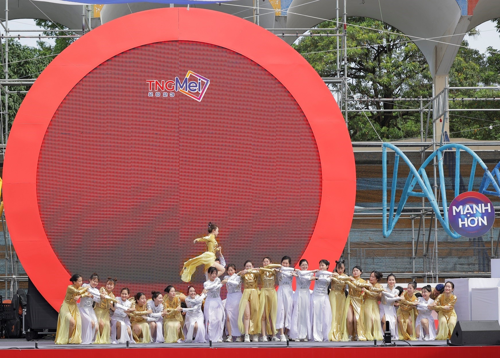 Tháng 5 rực rỡ của người TNG Holdings Vietnam