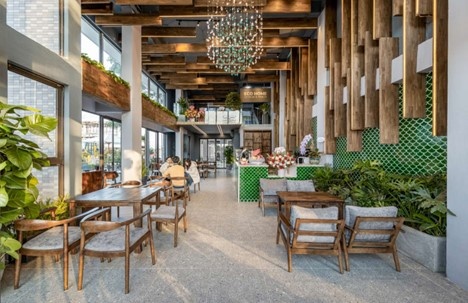 Theo chân “ông trùm review” Nhà To thăm nơi ở của người giàu Nghệ An - Eco Central Park