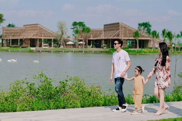 Theo chân “ông trùm review” Nhà To thăm nơi ở của người giàu Nghệ An - Eco Central Park