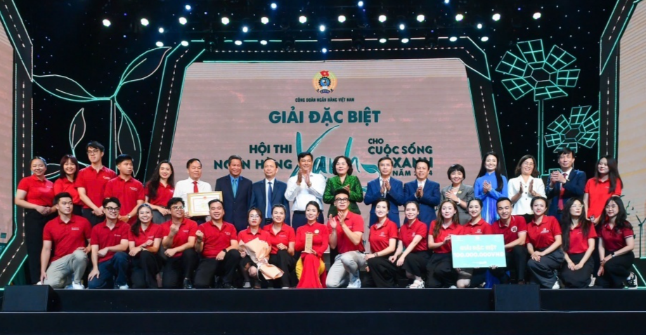 “Ngân hàng xanh cho cuộc sống xanh”: Tinh thần đổi mới và trách nhiệm trong thúc đẩy tăng trưởng xanh