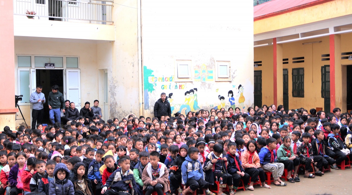 Vun trồng “mầm xanh” - gieo những hy vọng