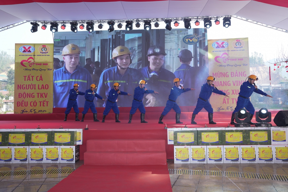 Tết Thợ Mỏ - mang mùa Xuân đến sớm!