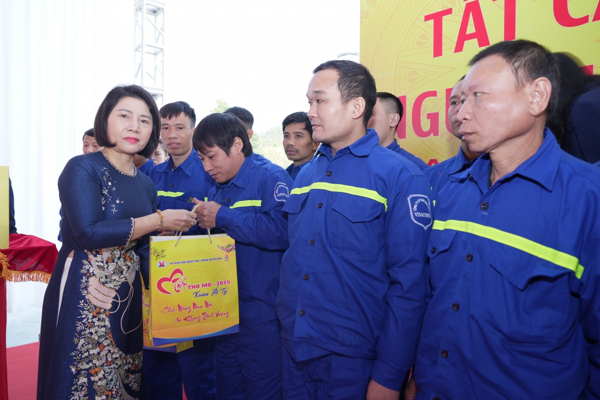 Tết Thợ Mỏ - mang mùa Xuân đến sớm!