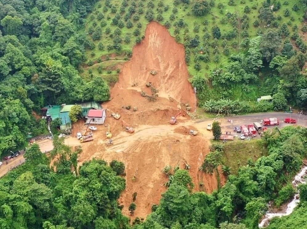 Bộ Xây dựng ban hành Công điện khẩn ứng phó nguy cơ mưa lớn, sạt lở đất, lũ quét