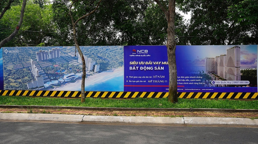 Ngân hàng Quốc dân (NCB) - một ngân hàng trong hệ sinh thái của Sungroup được giới thiệu dọc đường 3/2. Hiện nay, NCB là ngân hàng thương mại cổ phần duy nhất trong  hệ thống ngân hàng Việt Nam có lỗ lũy kế đến 5.613 tỷ đồng. Tại thời điểm 31/3/2025, NCB có cục nợ xấu lên đến 10.420 tỷ đồng, gấp 1,75 lần vốn chủ sở hữu; tỷ lệ nợ xấu ở mức 14,04% - luôn ở mức cao nhất từ khi về tay Sungroup. 